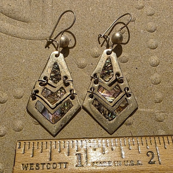 Vintage 60s Era 3 Tier Earrings - Artisan  Crafted In Mexico Abalone & Alpaca - Picture 4 of 9